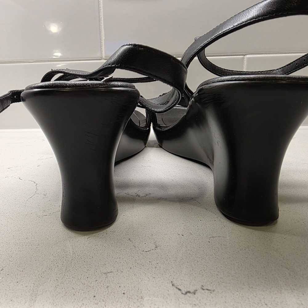 Kenneth Cole REACTION womens Sandals Size 9 1/2 - Picture 5 of 7